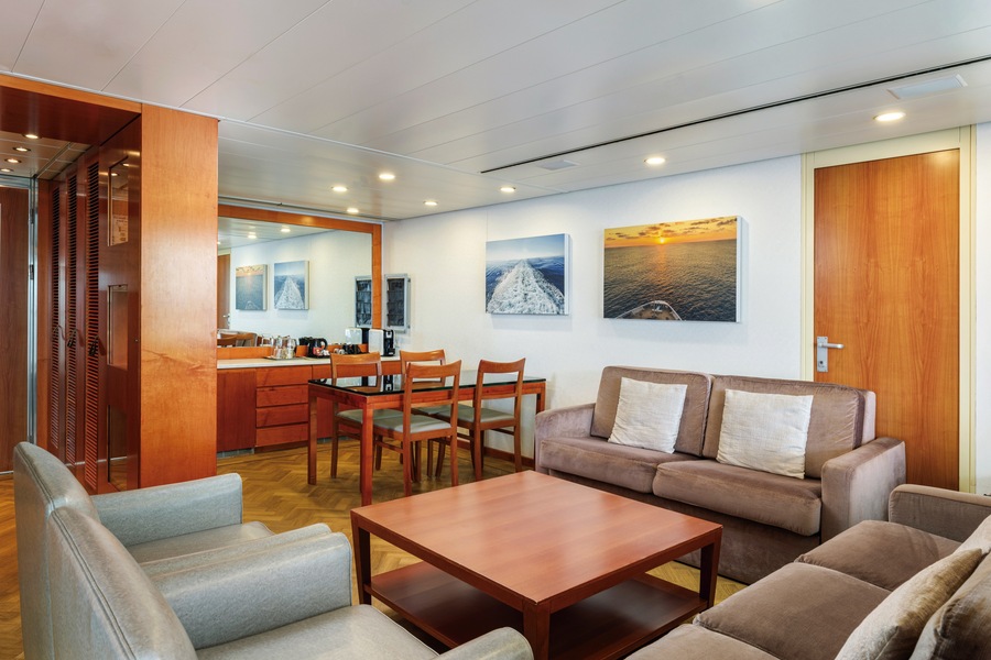 Marella Cruises Marella Explorer 2 Executive Suite Lounge ©Ben Waller.jpg